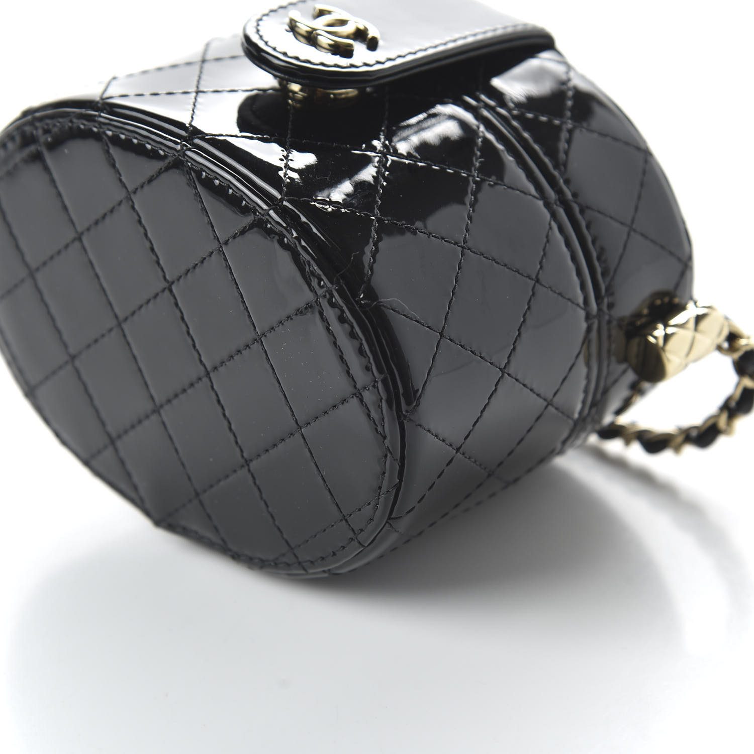 CHANEL Patent Quilted Round Small Vanity With Chain Black