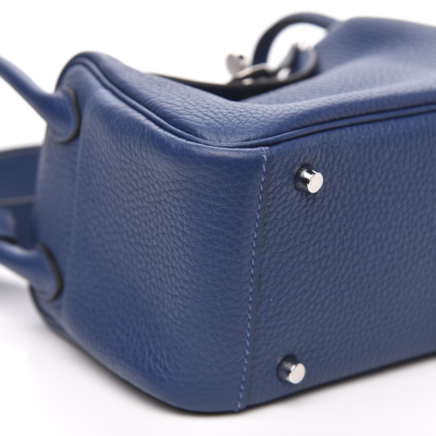 HERMES Taurillon Clemence Mini Lindy 20 Deep Bleu