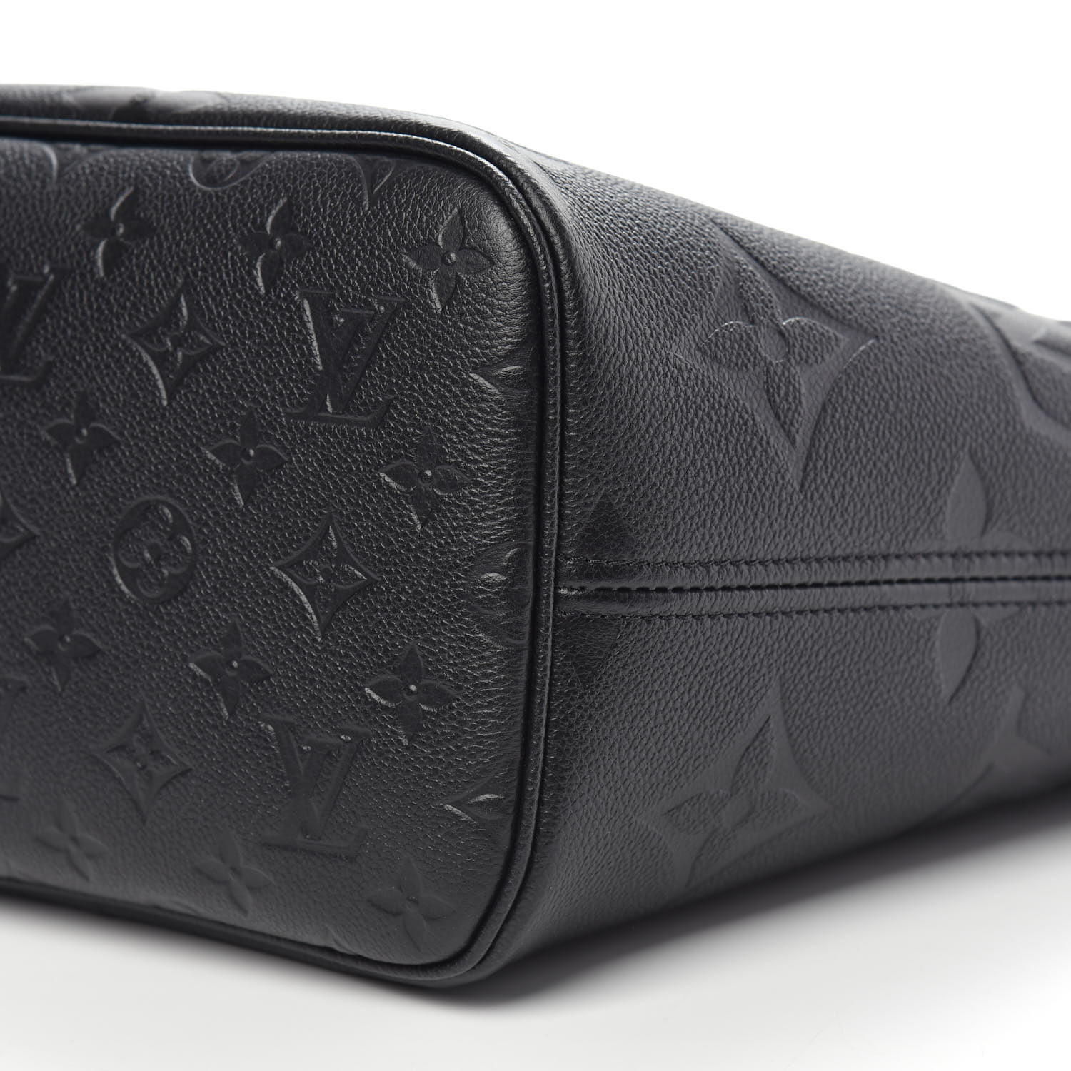 LOUIS VUITTON Empreinte Monogram Giant Neverfull MM Black