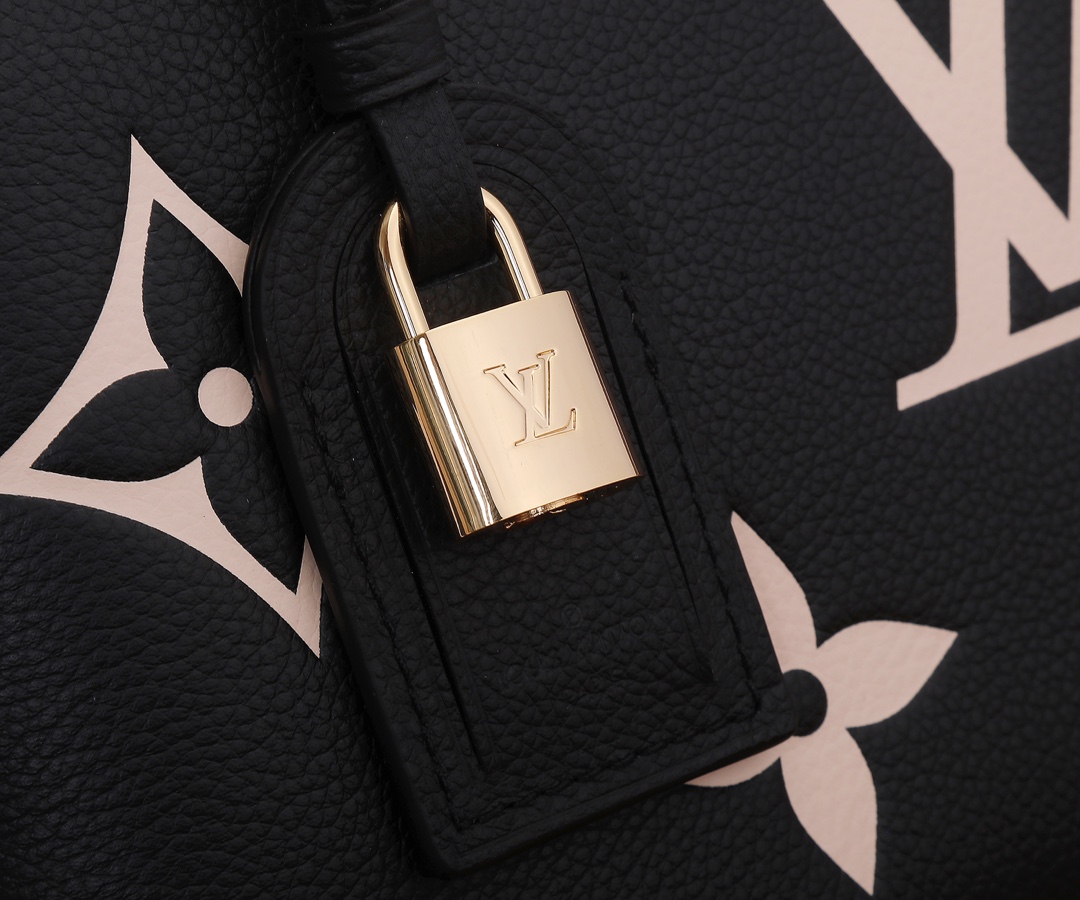 00Louis Vuitton LV Grand Palais tote bag black